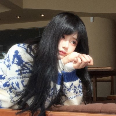 攀岩女孩儿
